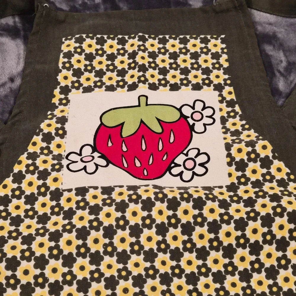 Vintage Strawberry Floral Daisy Print Apron Olive Green Yellow Cottagecore Bib